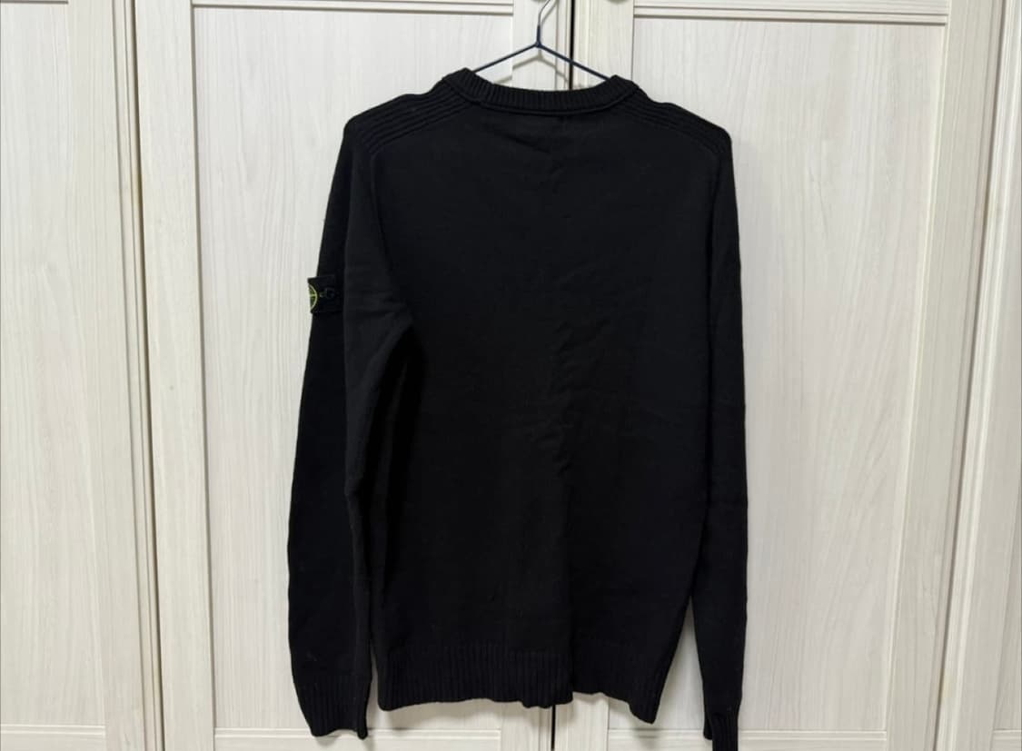 스톤아일랜드 주니어 로고패치 울 니트 블랙 (14Y) 상품이미지4