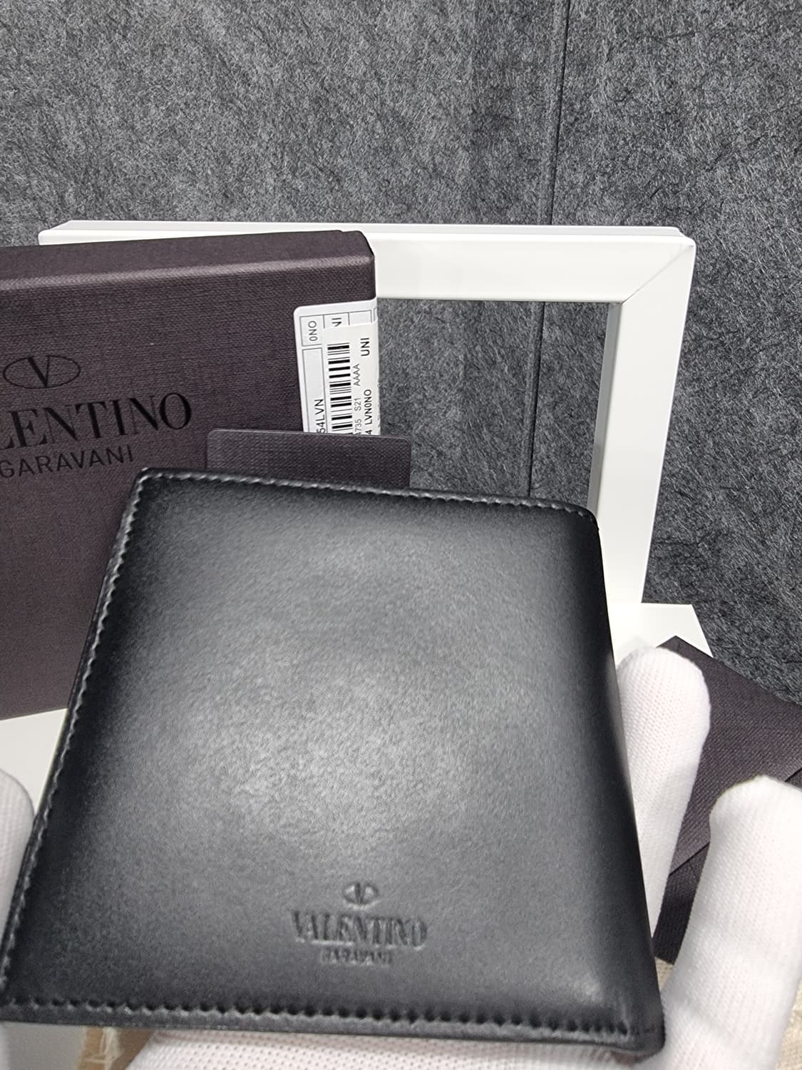 발렌티노 가리바니 VLTN 로고 남성 반지갑 상품이미지3