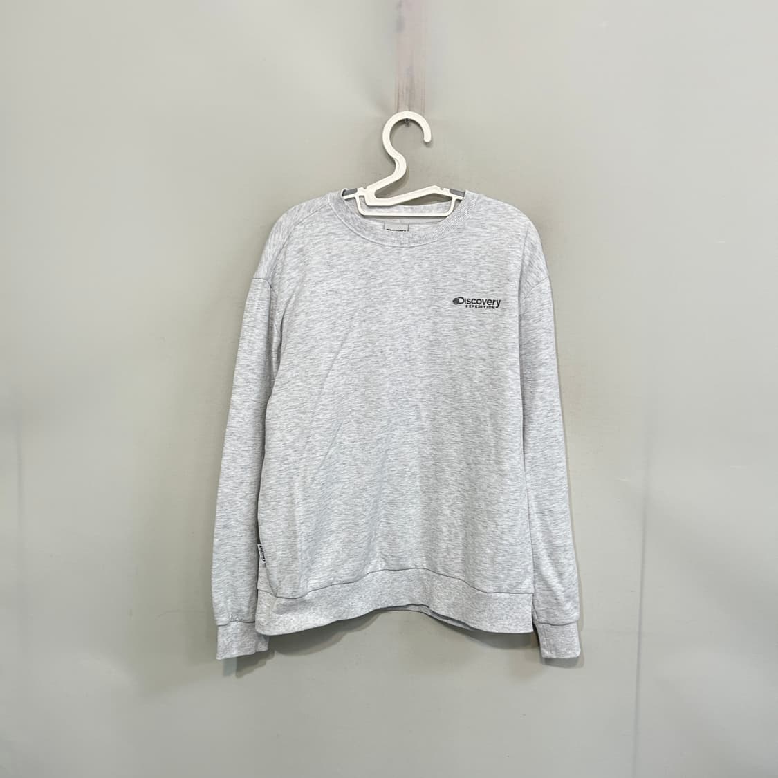 디스커버리 2024 남성 맨투맨 100 상품이미지1