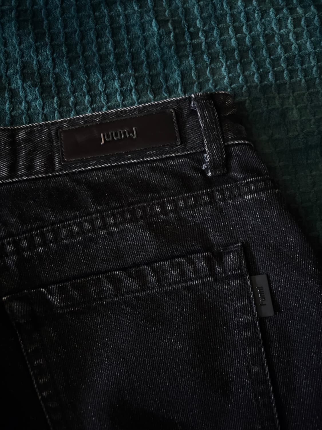 Juun.J slim fit black denim 상품이미지3