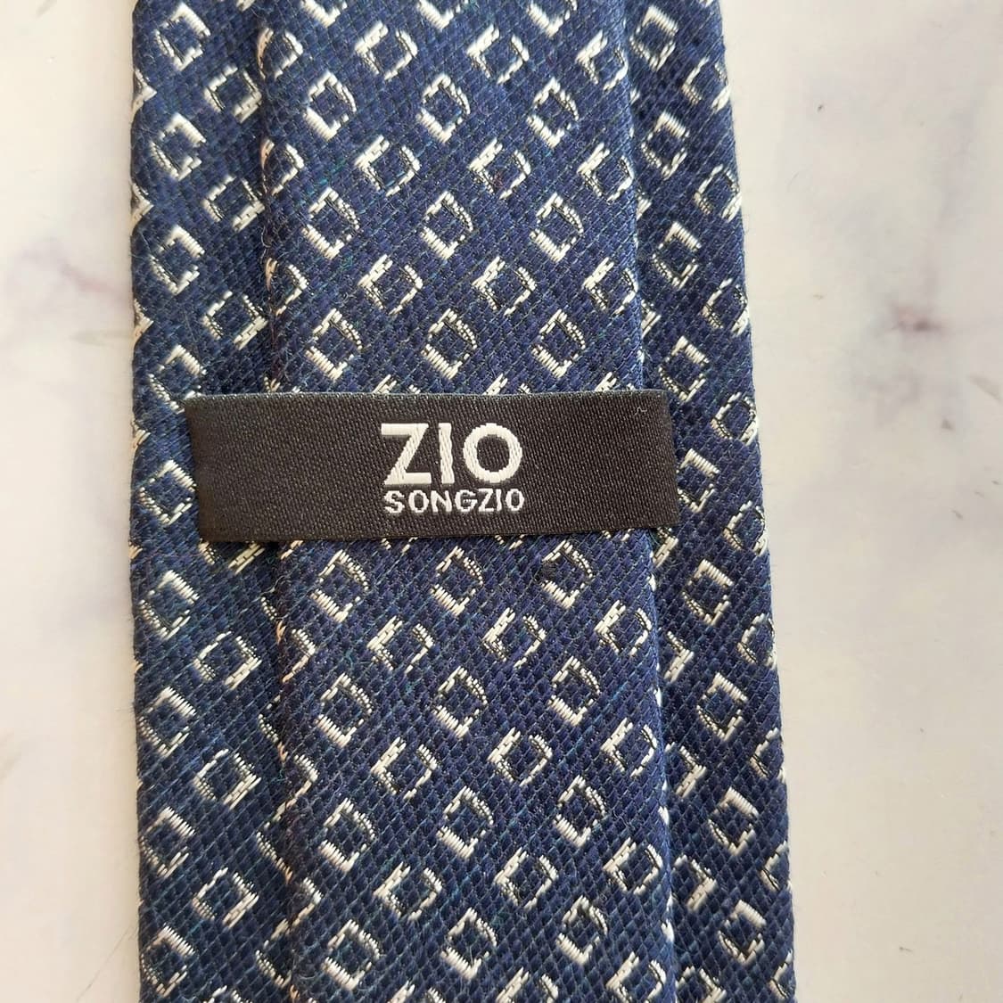 지오송지오 넥타이 네이비 기하학 패턴 A+등급 K2375
 상품이미지9