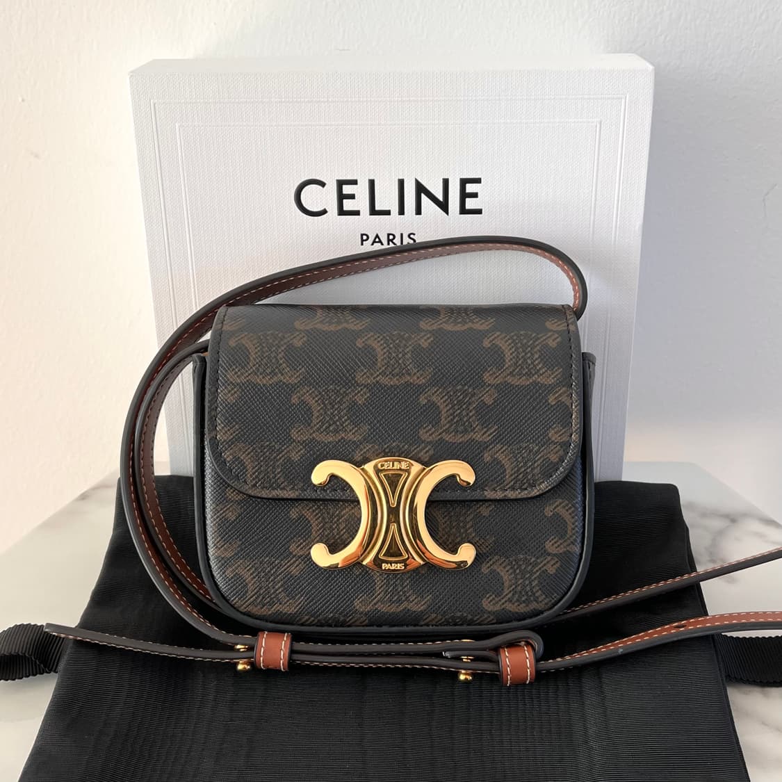 [S급/정품] 셀린느 미니 클로드 트리옹프 크로스백 가방 상품이미지1