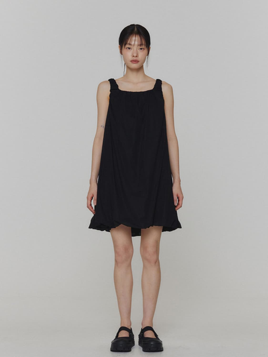 아모멘토 시어 볼륨 미니 드레스 상품이미지2