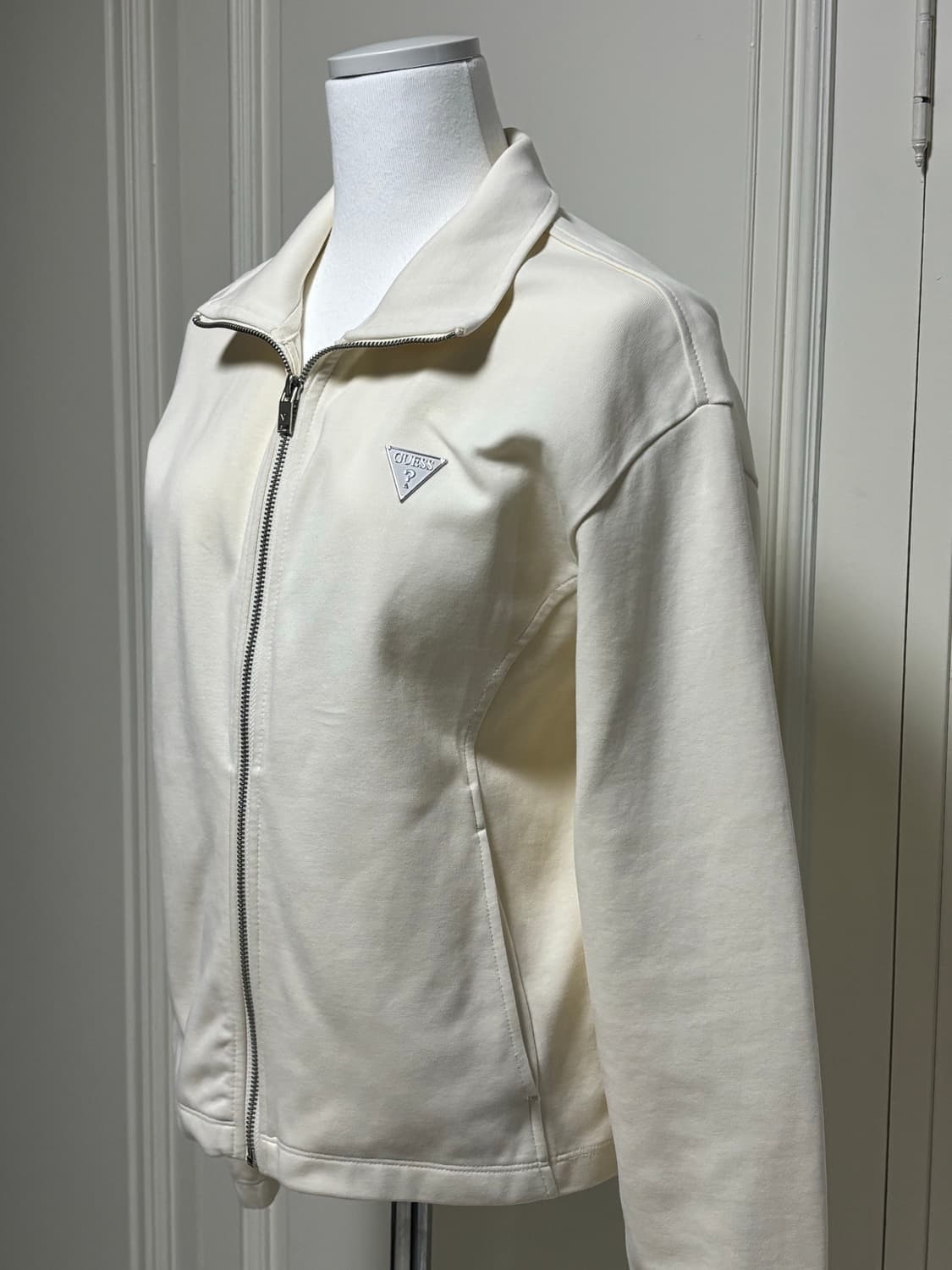 게스 크림아이보리 집업 상품이미지3