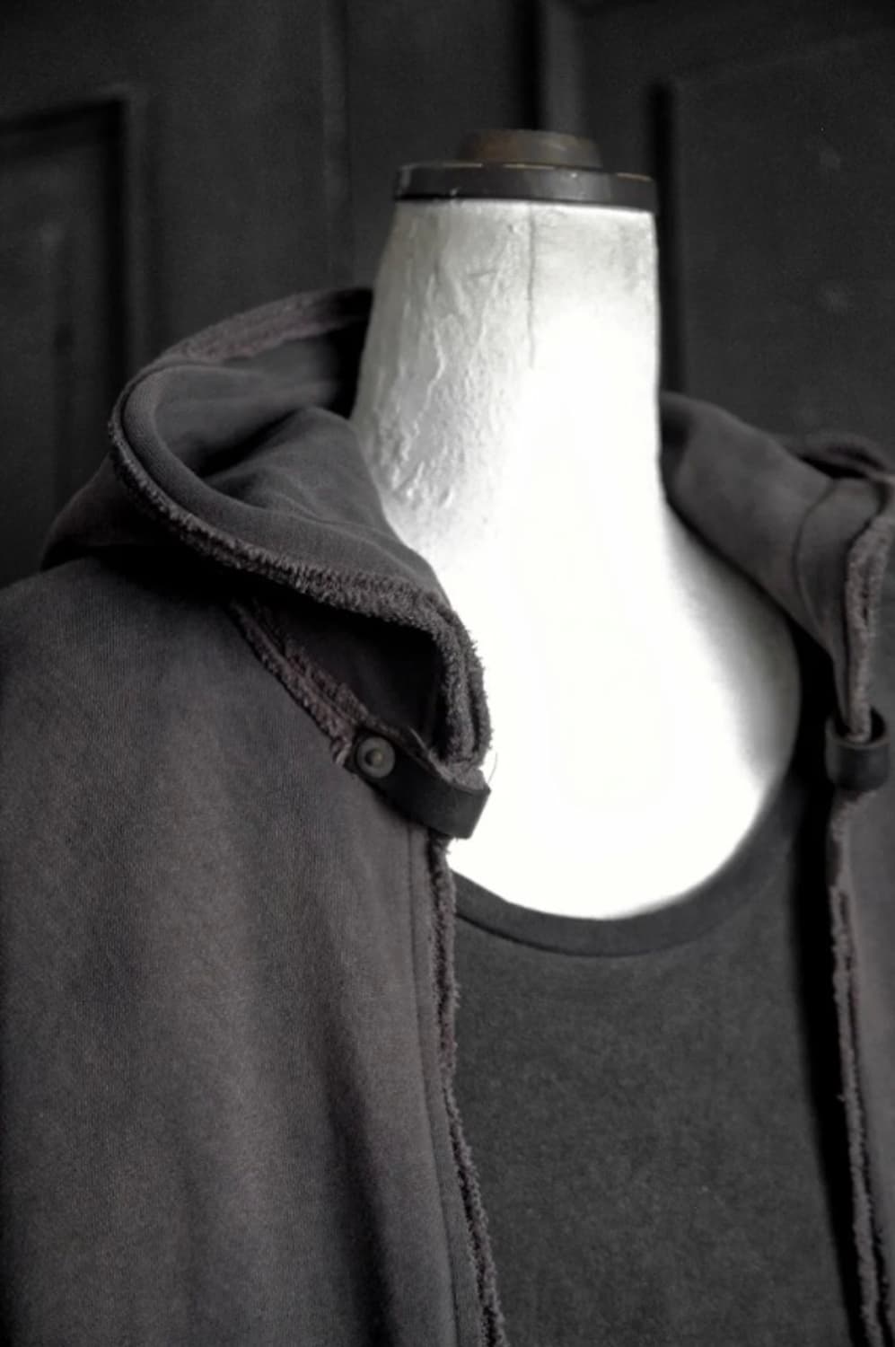 Lun Peng 카키시부 염색 후드 코트 상품이미지5