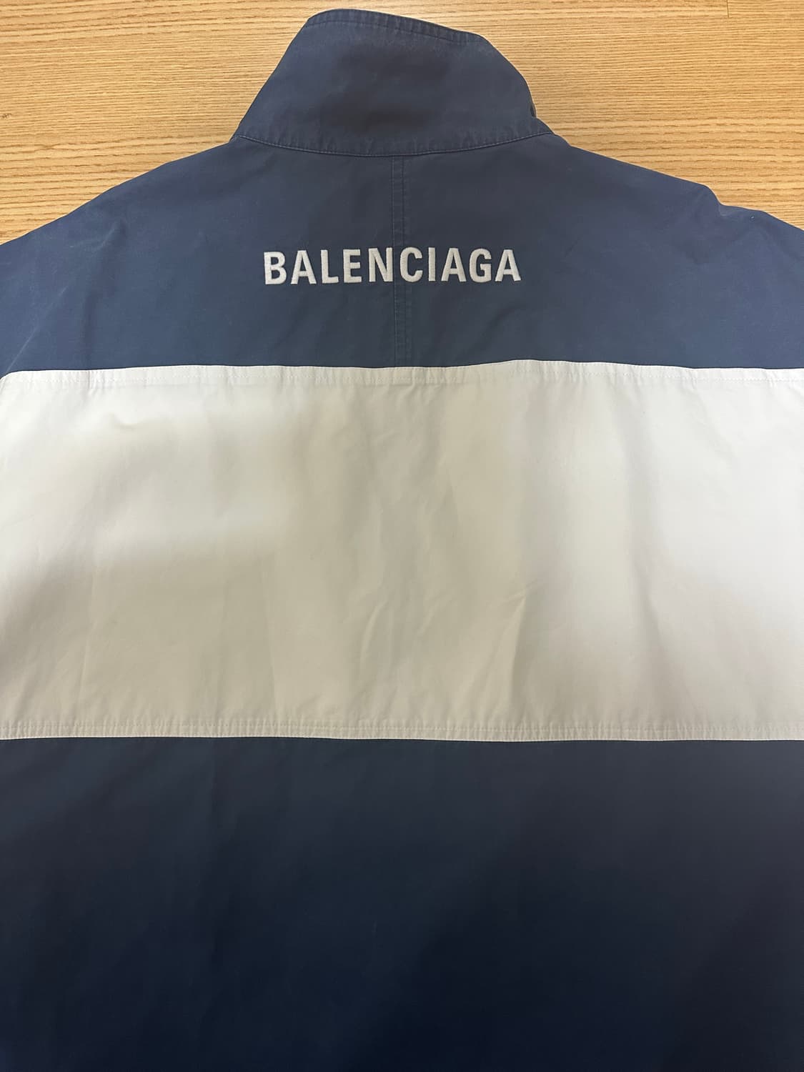 발렌시아가 로고 윈드브레이커 바람막이 상품이미지5