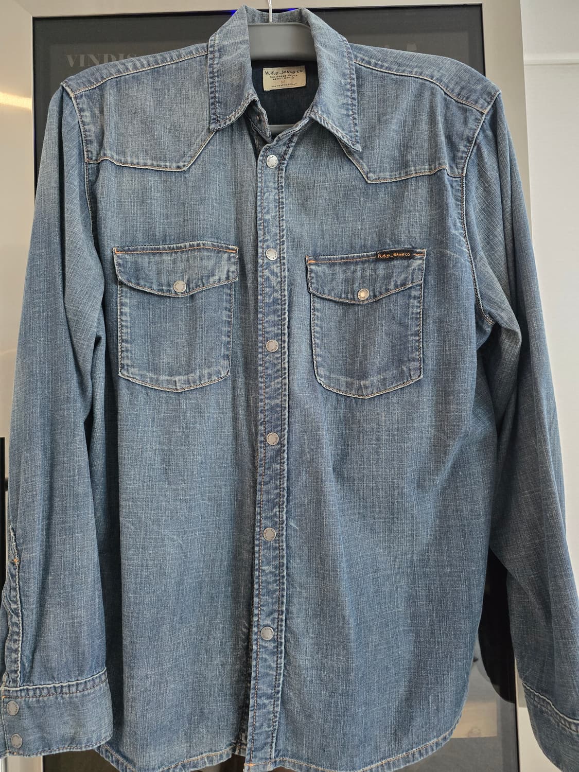 누디진 데님셔츠 M사이즈입니다. 상품이미지1