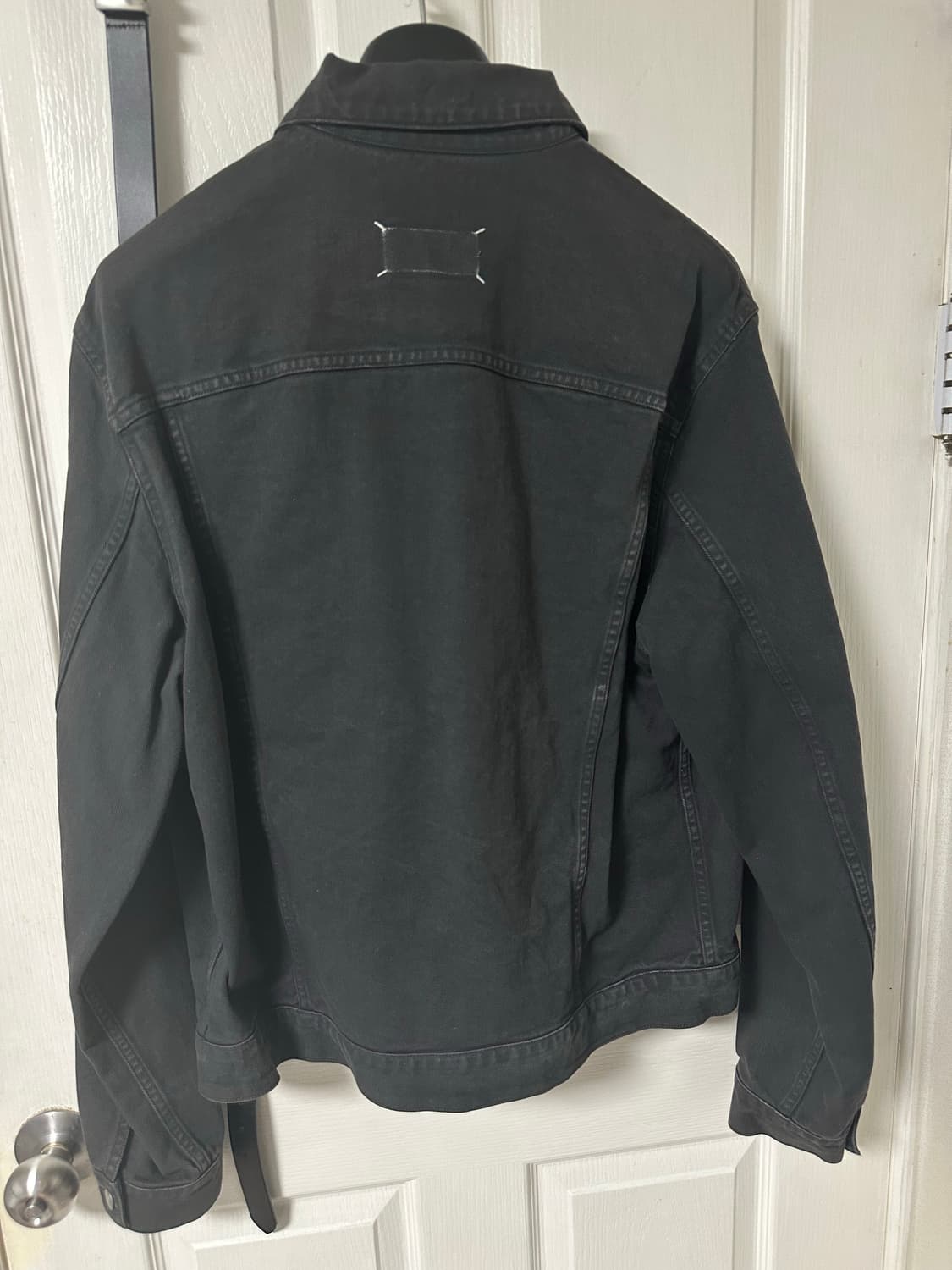 마르지엘라 백스티치 블랙 데님 트러커 자켓 흑청 트러커 20fw 상품이미지2