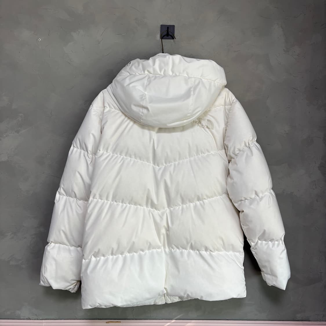 노스페이스 드라이벤트 구스다운 패딩 화이트 상품이미지7