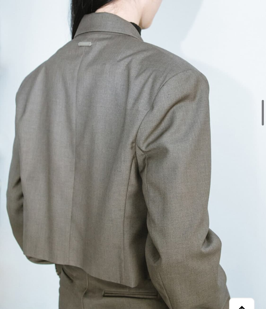 카프리슈 카키브라운 언발란스 포켓 셋업 (자켓 + 슬랙스) 상품이미지5