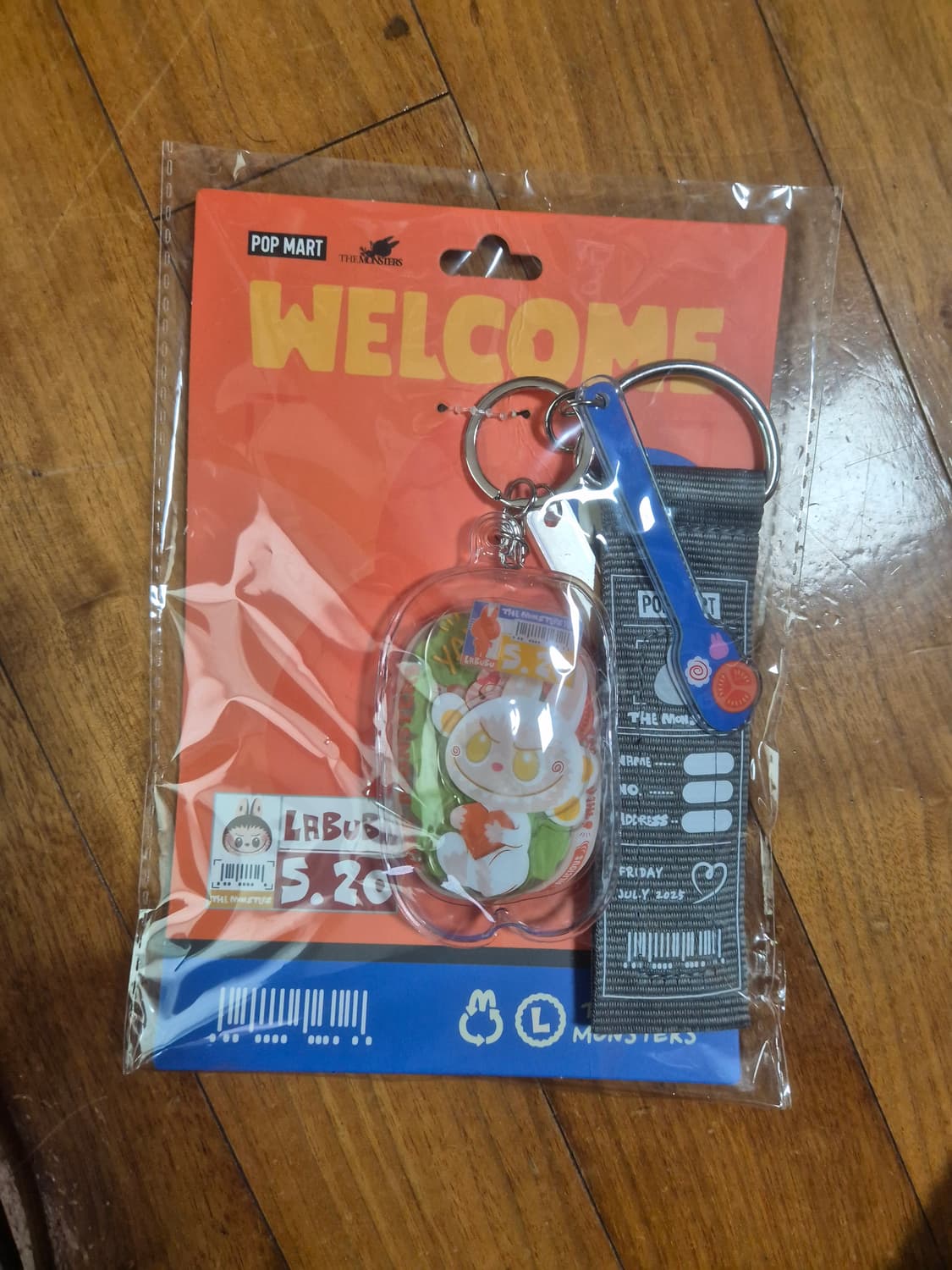 팝마트 라부부 스컬판다 키링 상품이미지1