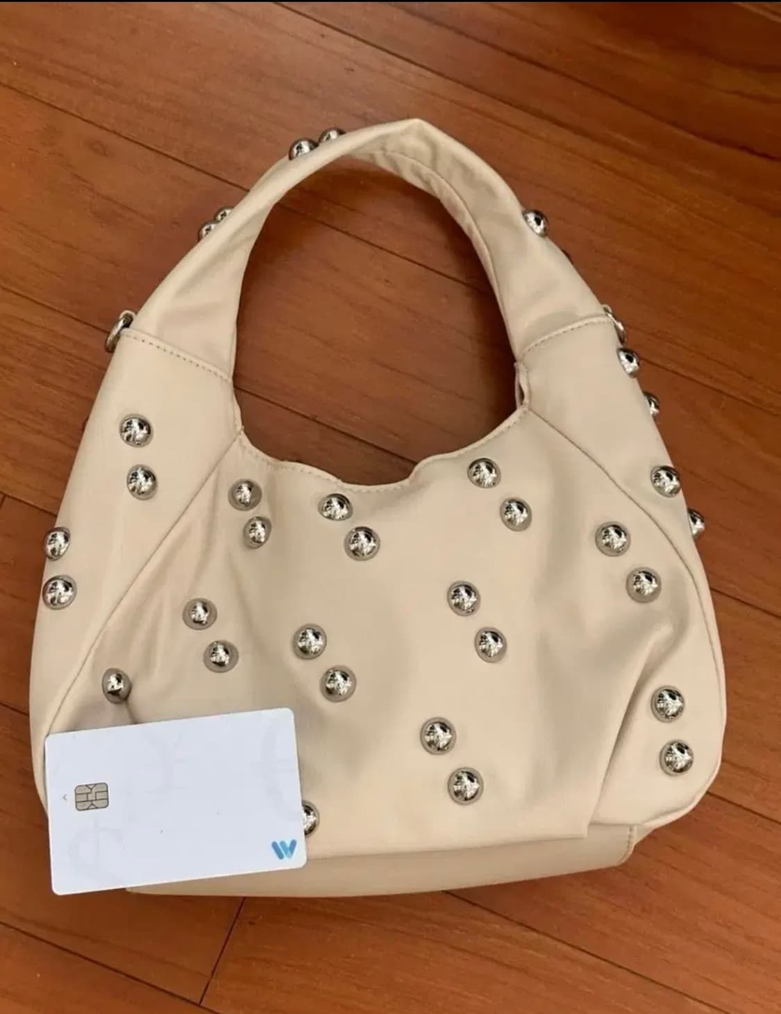 스터드 숄더크로스백 상품이미지2