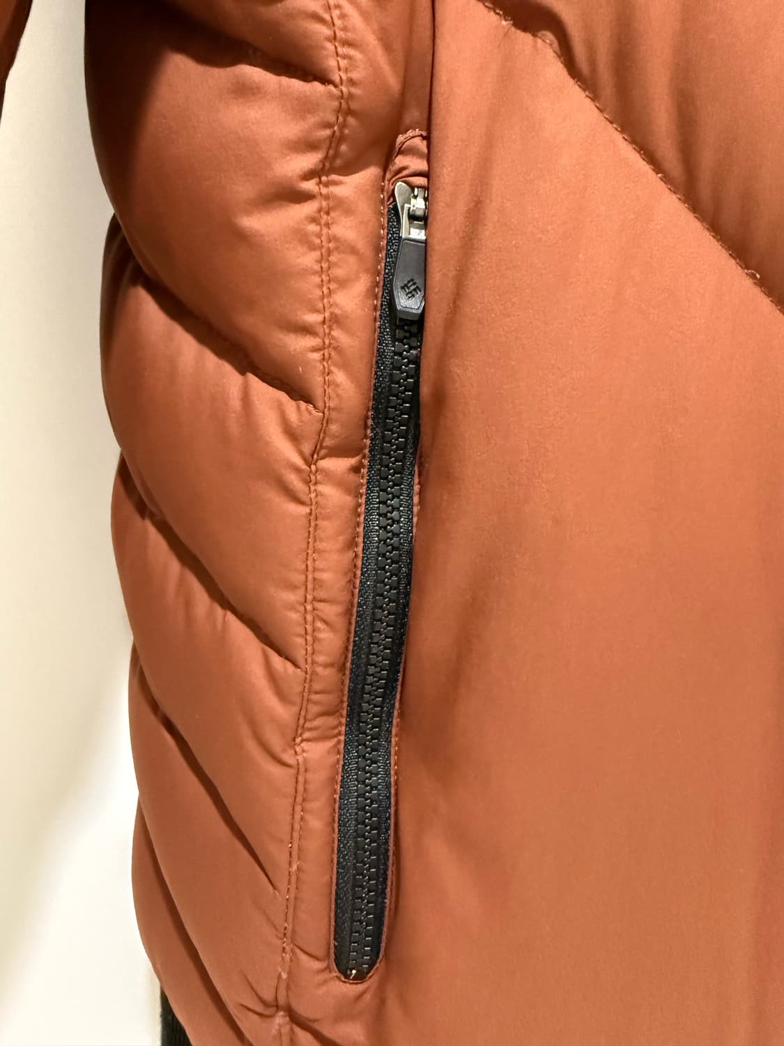 콜롬비아 옴니히트 구스다운 경량패딩 XL 상품이미지4