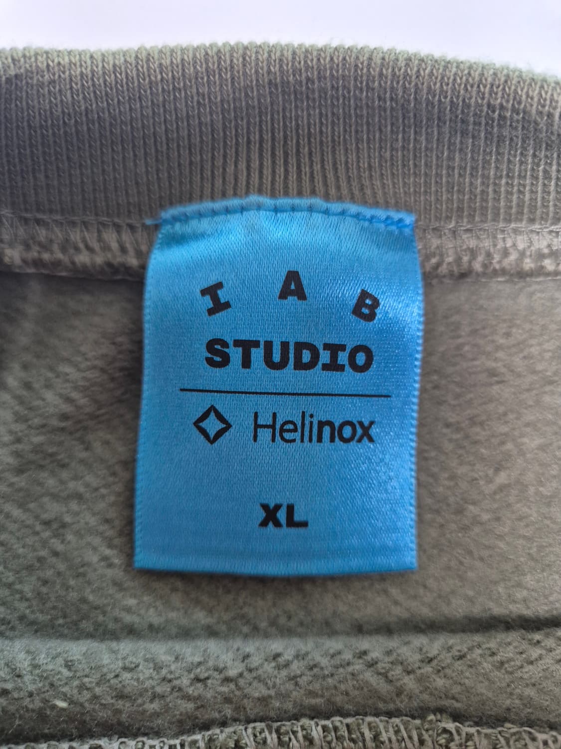 아이앱 X Helinox 맨투맨 XL 상품이미지3