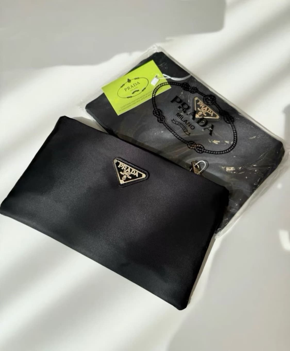 프라다 뷰티 나일론 미니 파우치 동전지갑   상품이미지1