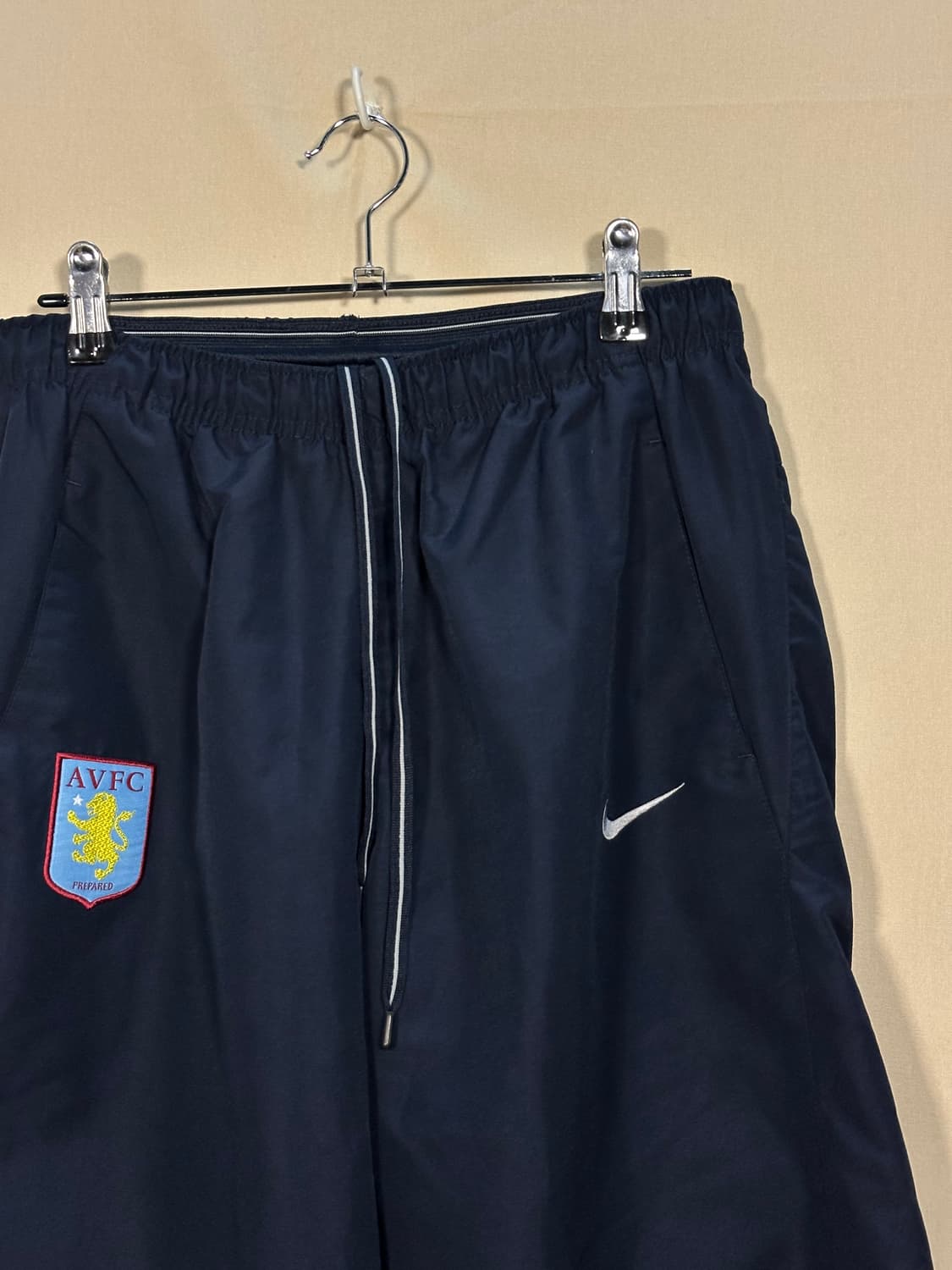 나이키 아스톤빌라 올드스쿨 나일론 팬츠 처분  상품이미지3