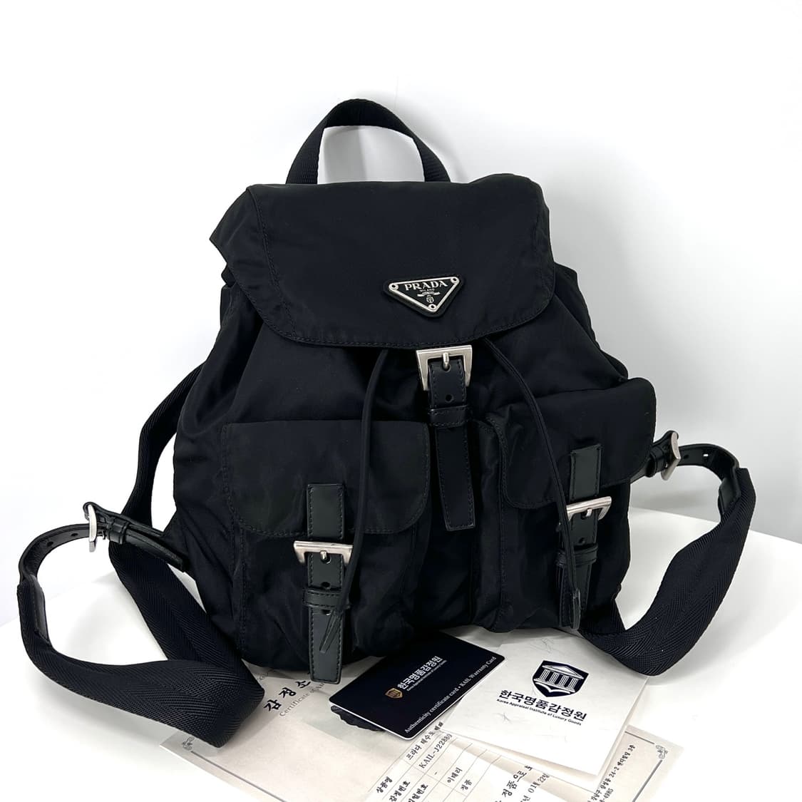 [감정완료] 프라다 삼각로고 나일론 백팩 블랙 스몰 상품이미지3