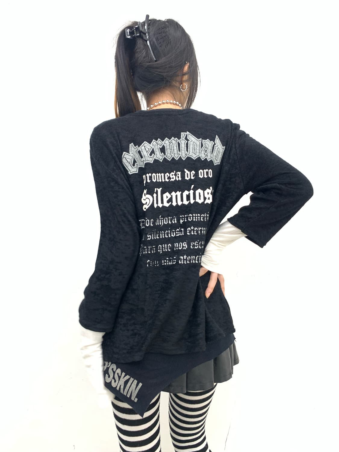 Y2K black lettering long sleeve  상품이미지1