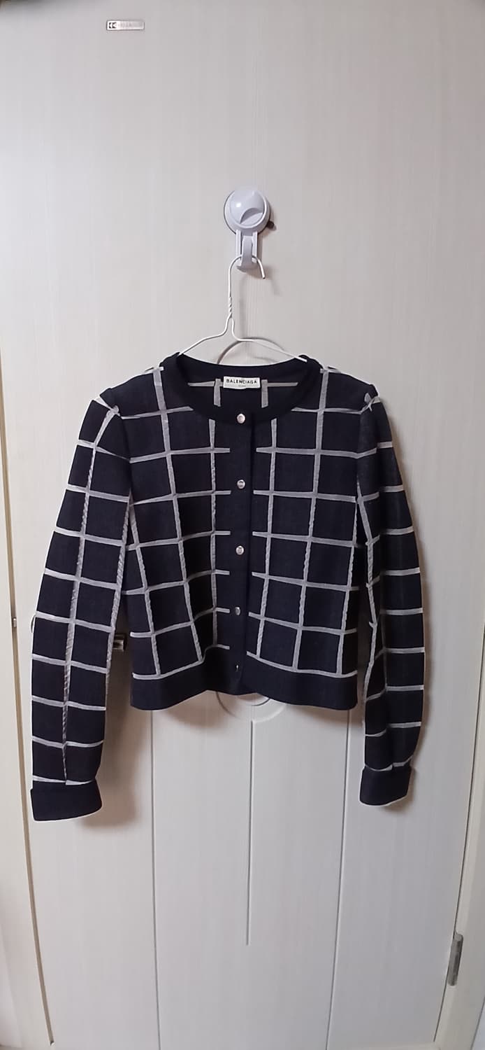 정품 발렌시아가 여성 체크 패턴 니트 가디건 상품이미지1
