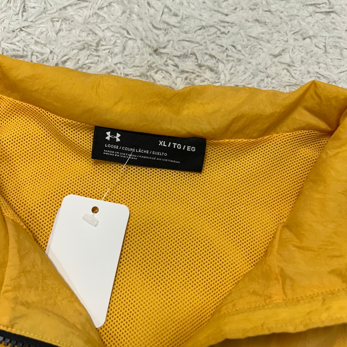 언더아머 바람막이 상품이미지3