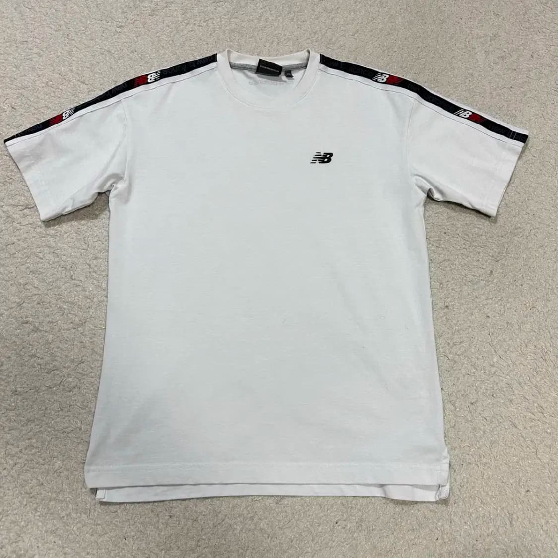 뉴발란스 반팔티 s 90 상품이미지1
