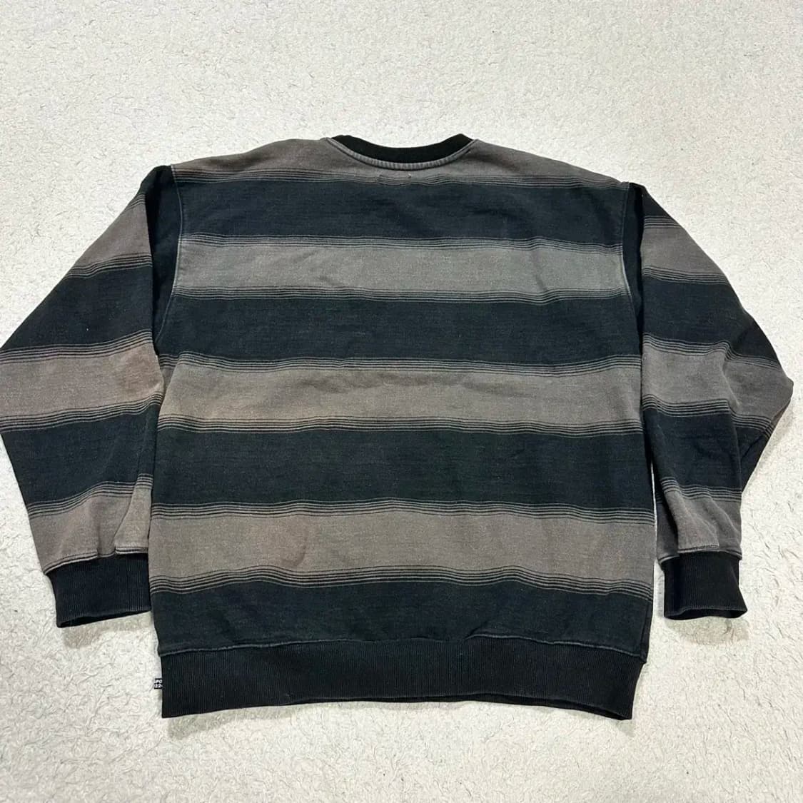 디스이즈네버댓 맨투맨 기모 XL 상품이미지5