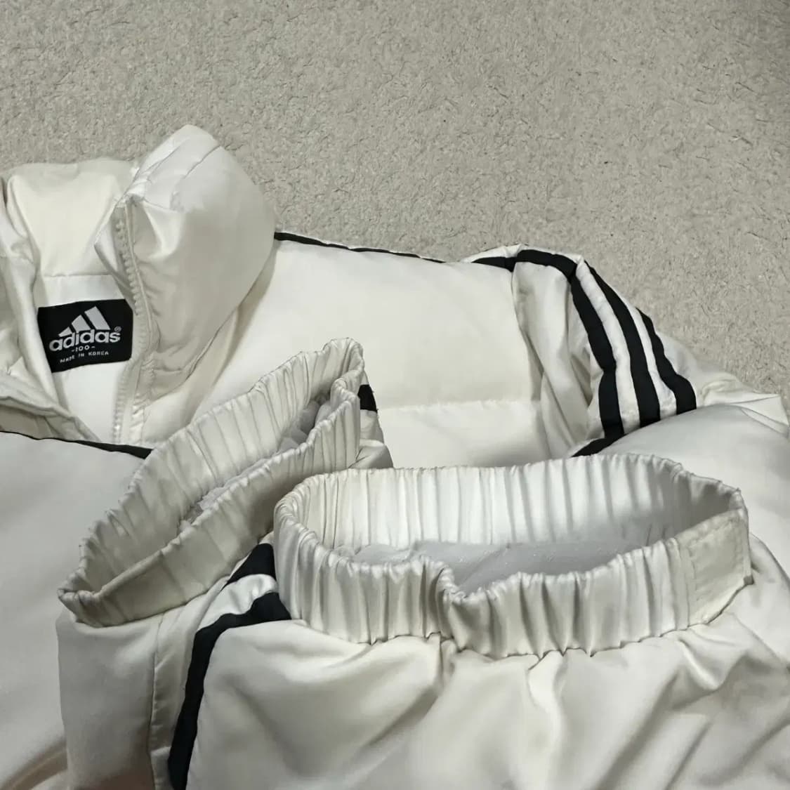아디다스 숏패딩 화이트 100 상품이미지7