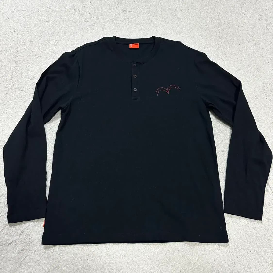 리바이스 헨리넥 긴팔티 블랙 105 상품이미지1