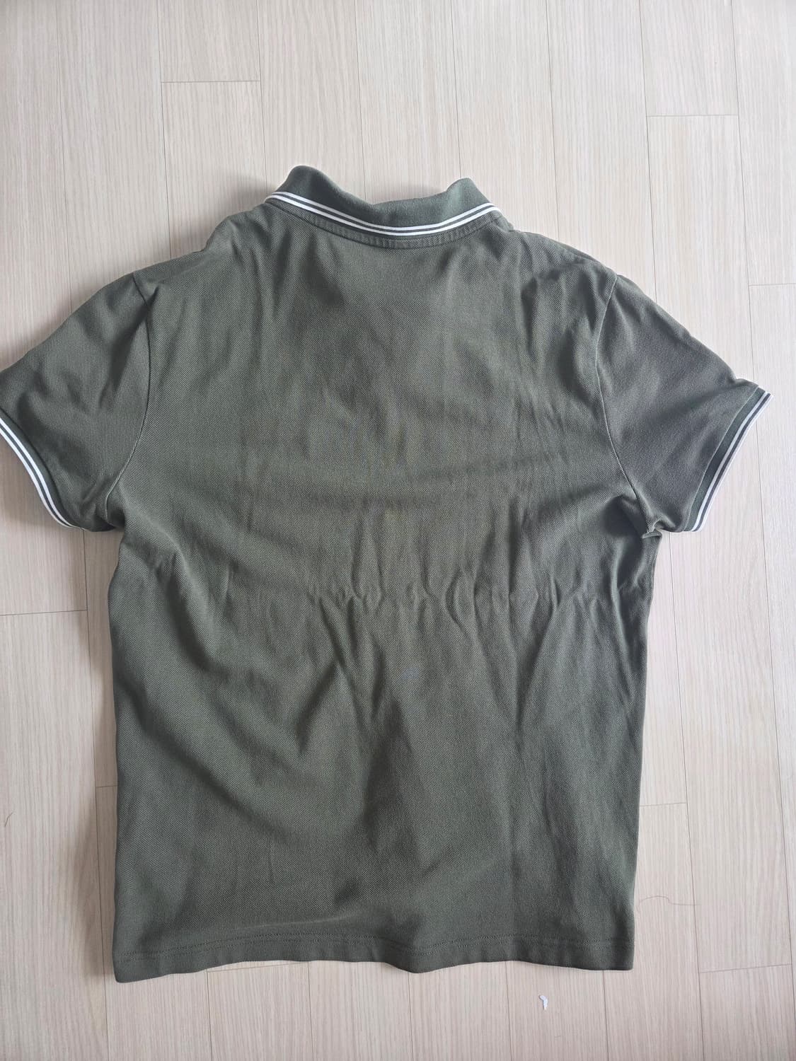 몽클레어 카라티 올리브 96(L) 정품인증완료 상태좋음 상품이미지2