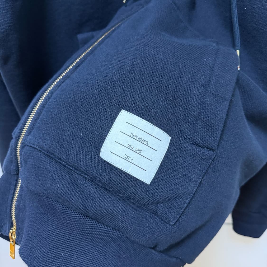 A / 4 (105) 톰브라운 백삼선 후드집업 네이비 상품이미지5