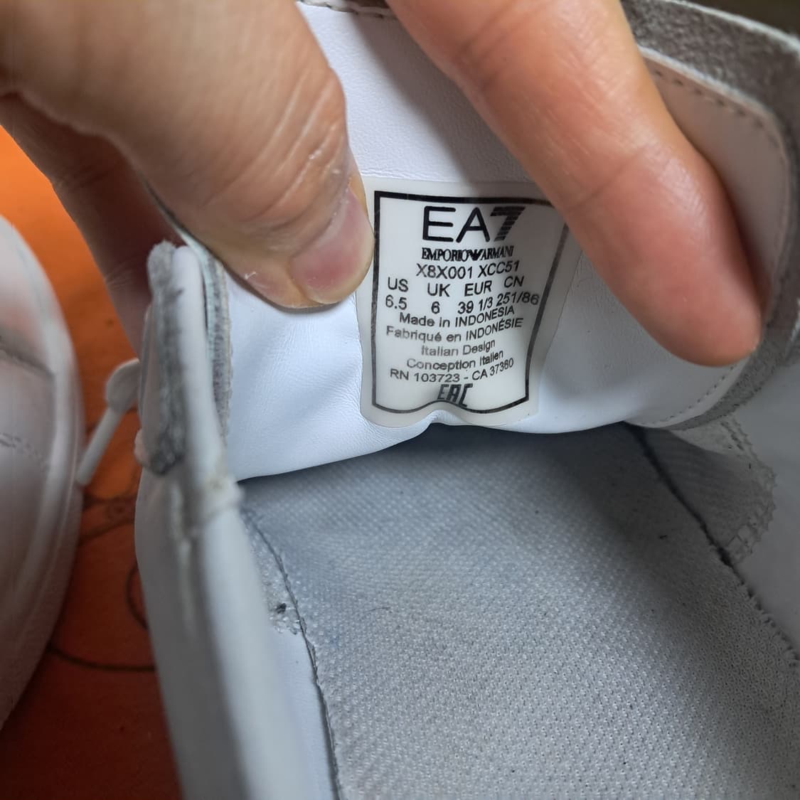엠포리오 아르마니 스니커즈 US 6.5(남녀공용가능) 상품이미지7
