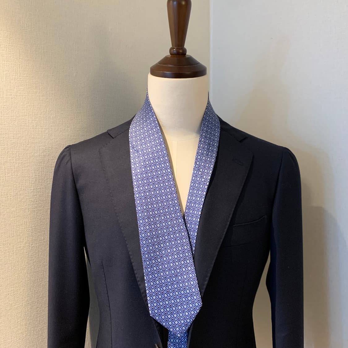 살바토레 페레가모 간치니 모노그램 명품넥타이 새상품급 8.2cm 상품이미지1