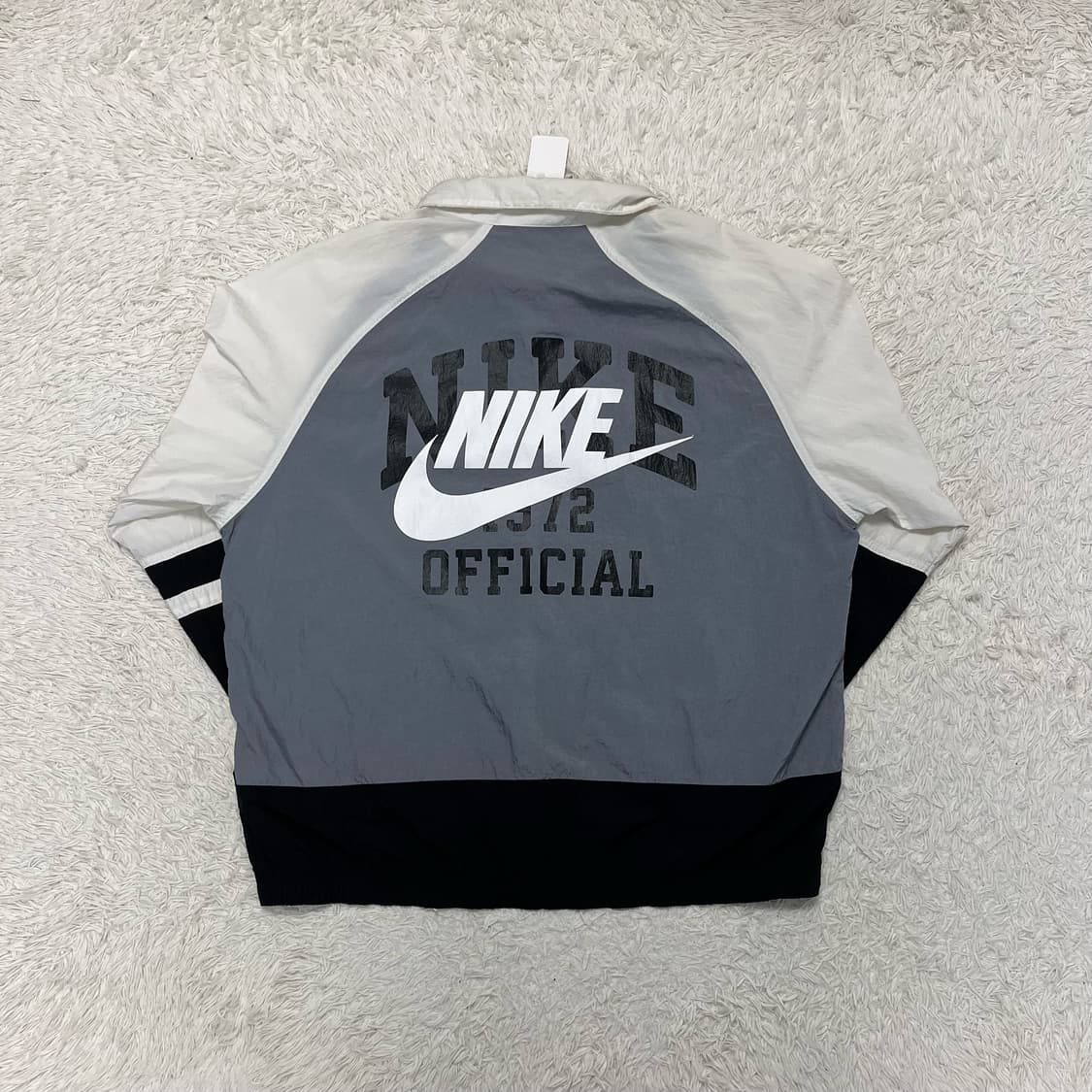 Nike woven unlined windbreaker 상품이미지5