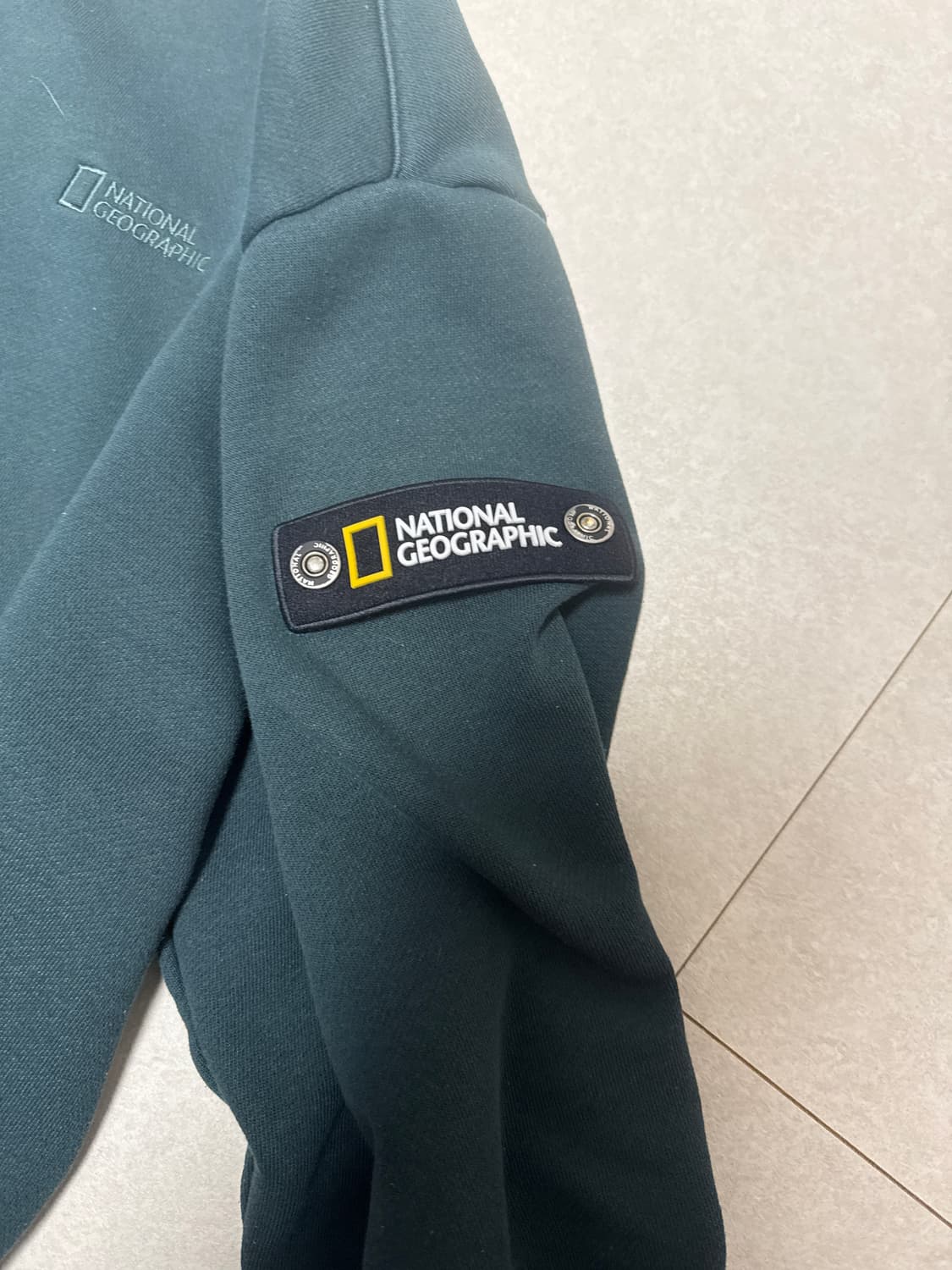 내셔널 지오그래픽 맨투맨 상품이미지3