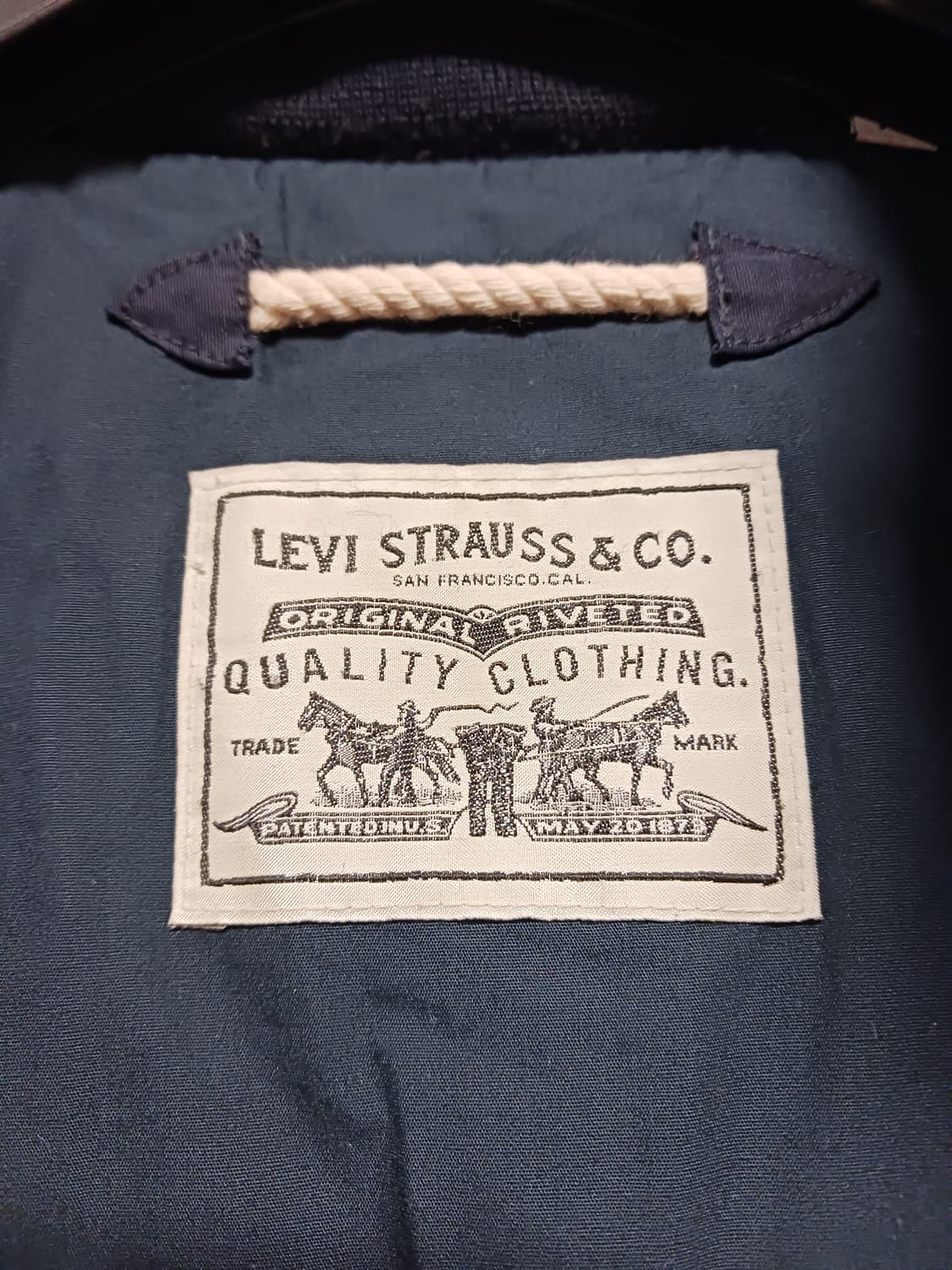 리바이스 가죽패치 덕다운 상품이미지3