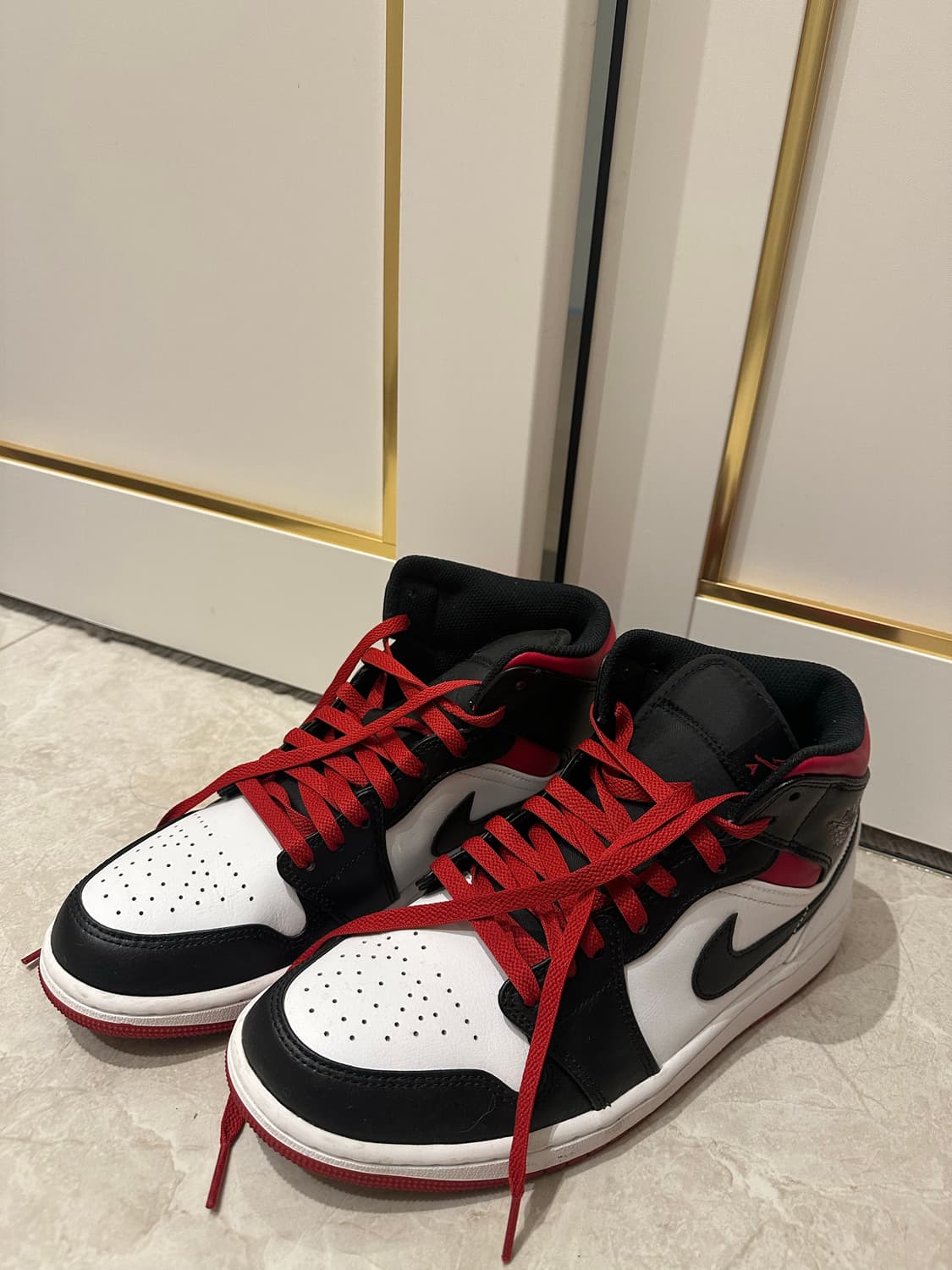 나이키 에어조던 1 미드 레드 260 상품이미지1