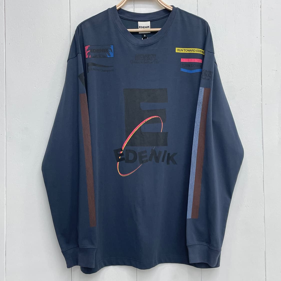 에데닉 그래픽 프린팅 롱슬리브 티셔츠 상품이미지2