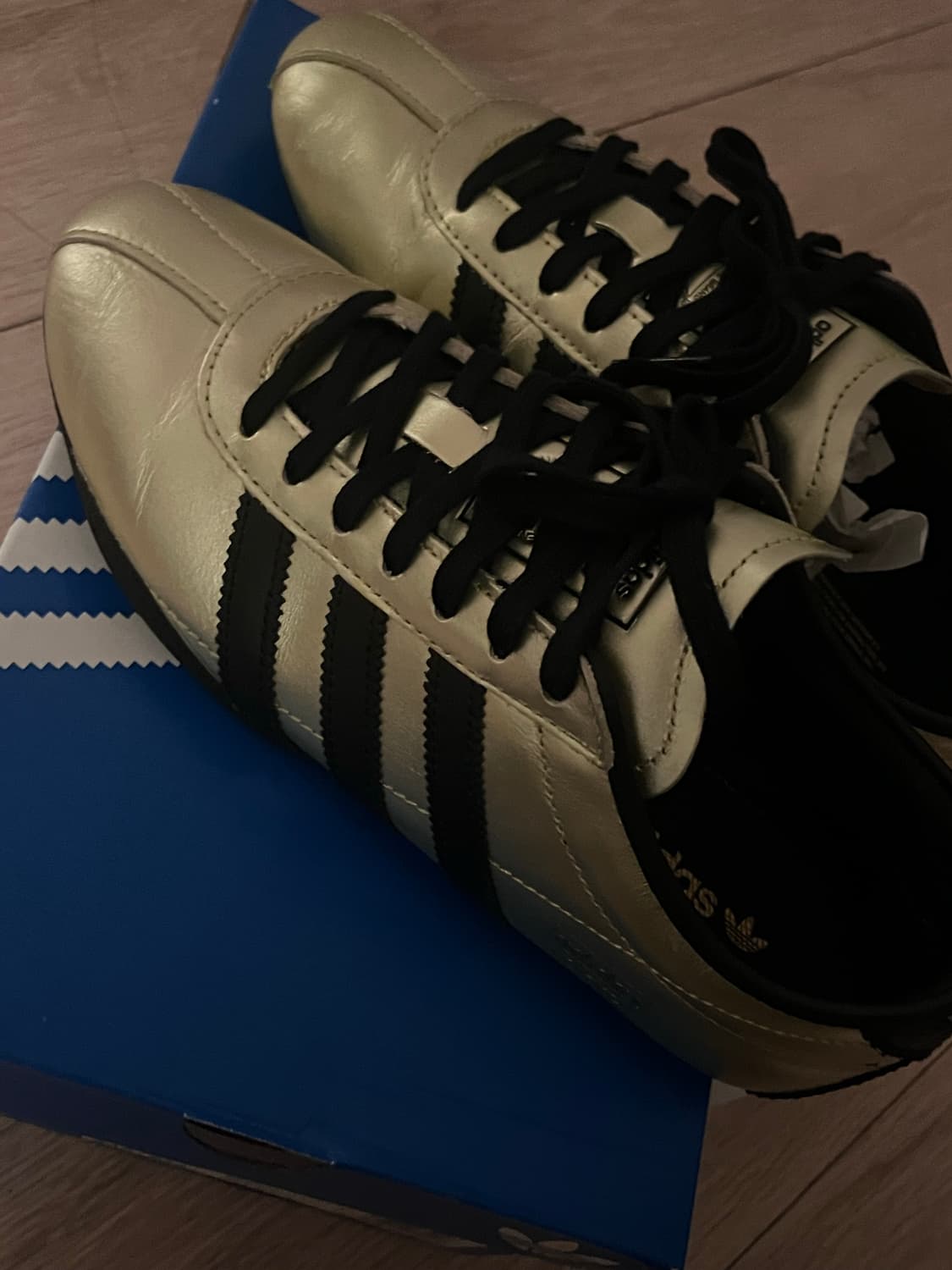 아디다스 도쿄 상품이미지3