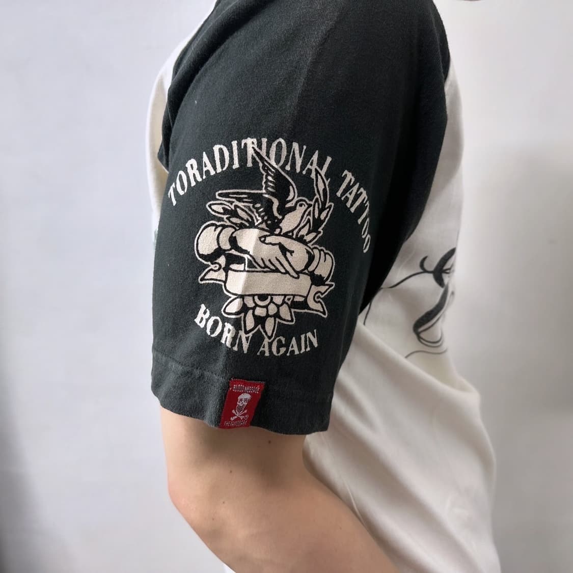 Blood massage old 90’s T shirt 상품이미지3