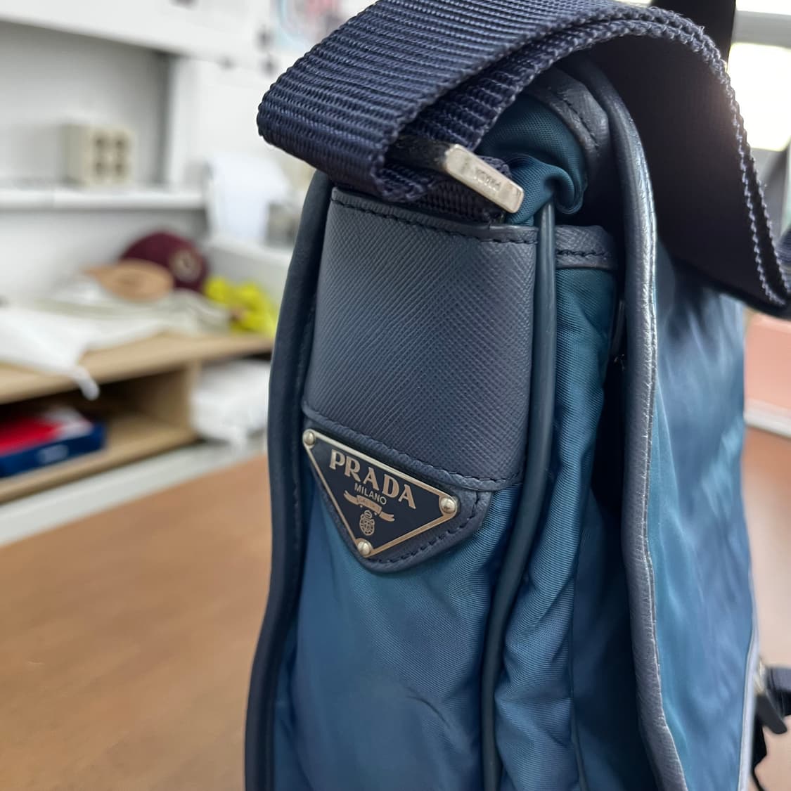 프라다 나일론 메신저백  상품이미지3