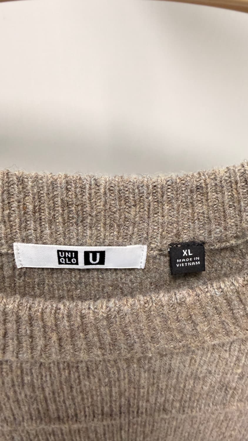 유니클로 램스울 크루넥 스웨터 카키 상품이미지4