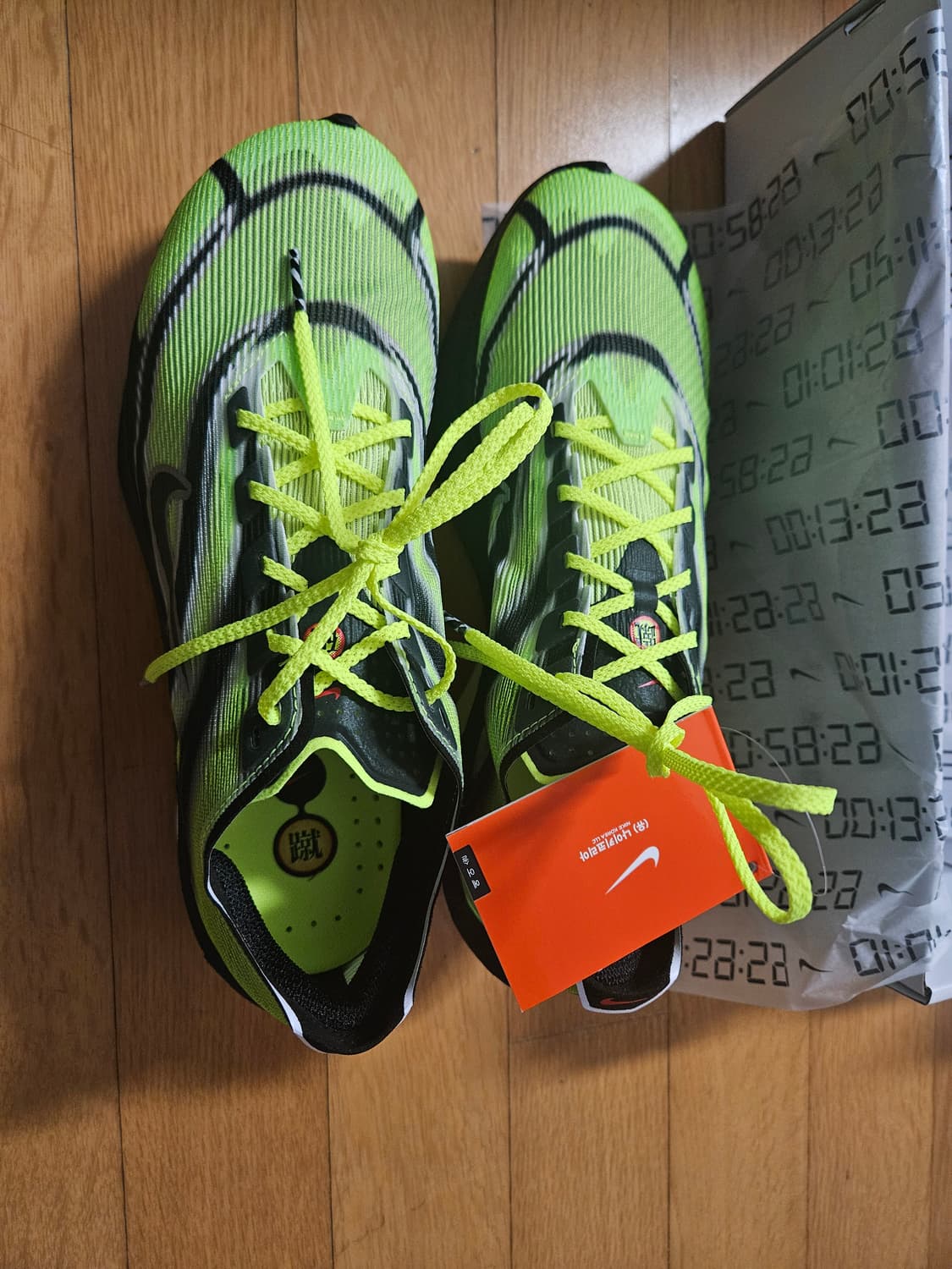 줌X 베이퍼플라이 넥스트% 4 265사이즈 상품이미지3