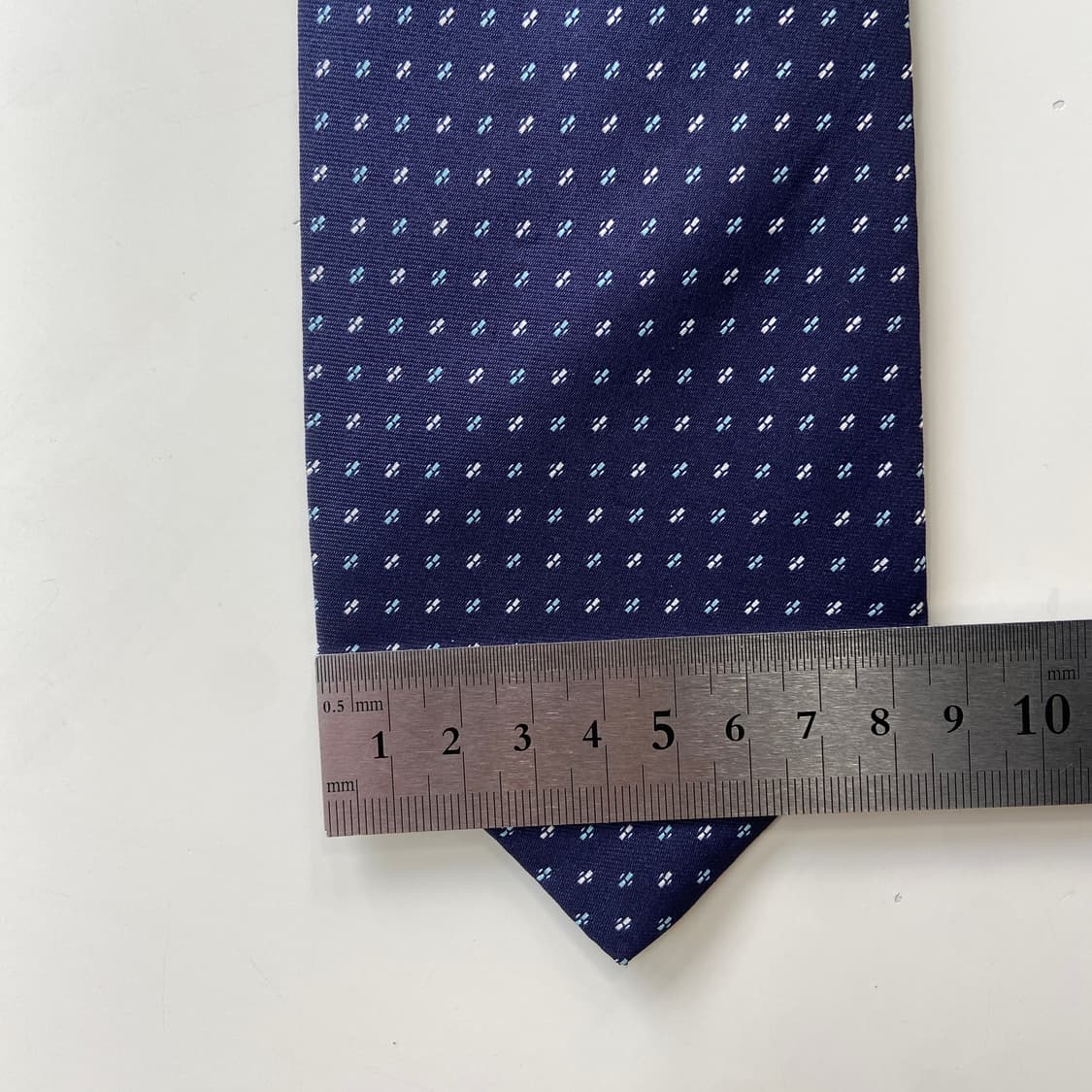 티파니앤코(tiffany&Co) 명품 정품 넥타이 8.4cm 상품이미지8