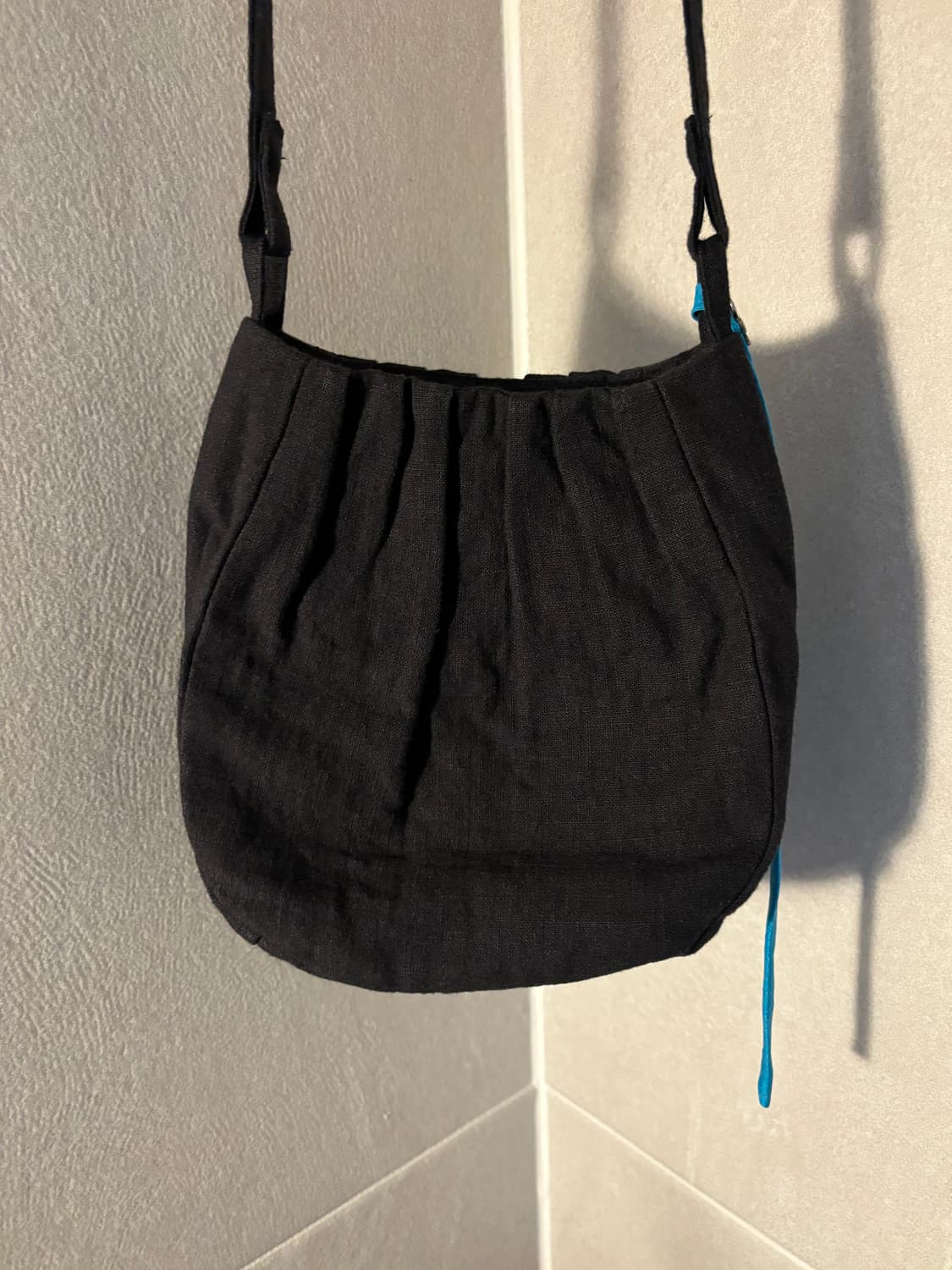 돌실나이 라미 크로스백 상품이미지3