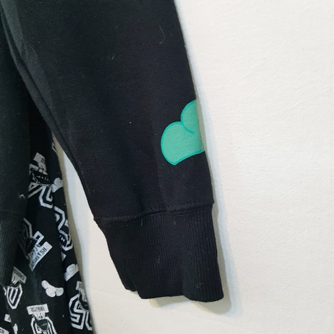 오소마츠 6쌍둥이 후드 상하세트 블랙 상품이미지3