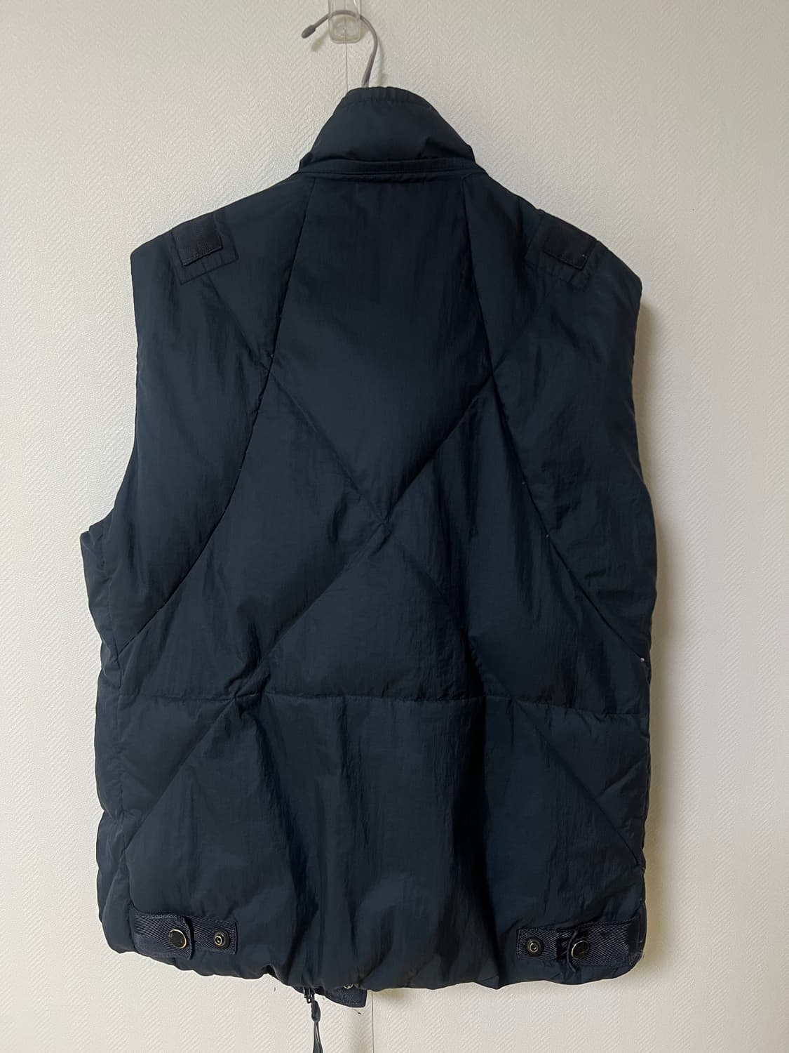 cp컴퍼니 패딩조끼 네이비 상품이미지4