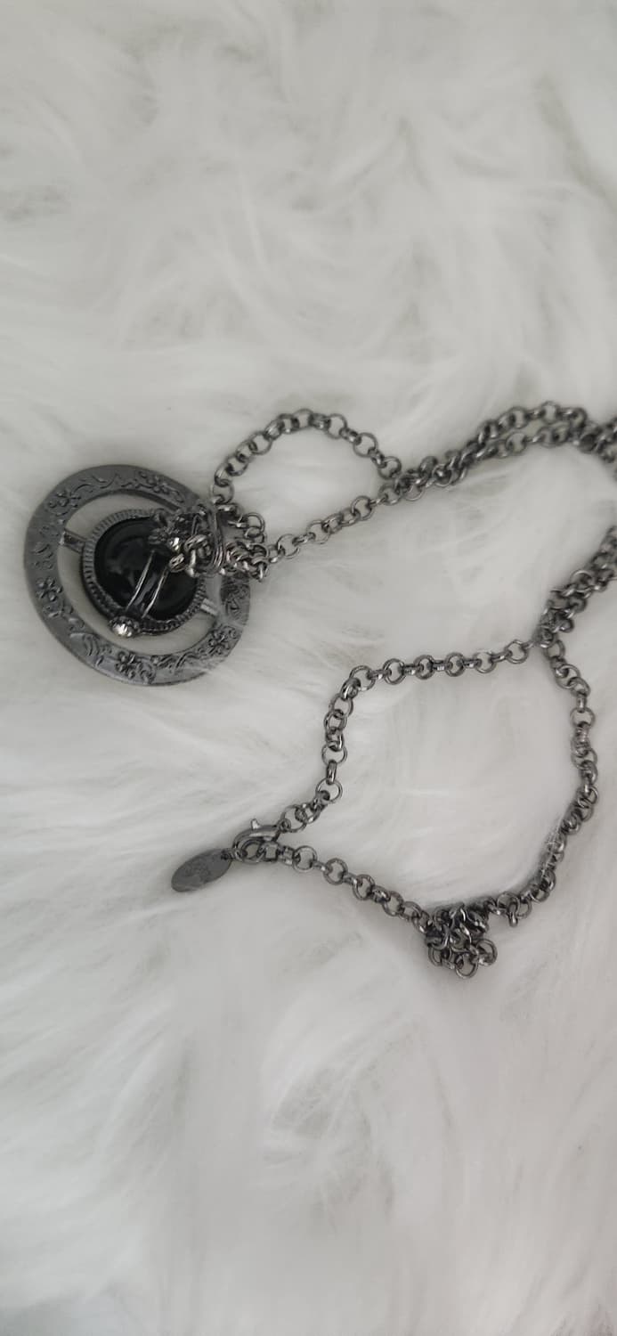 비비안웨스트우드 블랙 orb 목걸이 상품이미지1