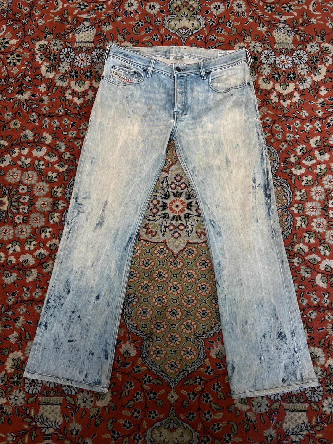 [32] DIESEL 디젤 자티니 더티워싱 부츠컷 플레어 데님팬츠 상품이미지1