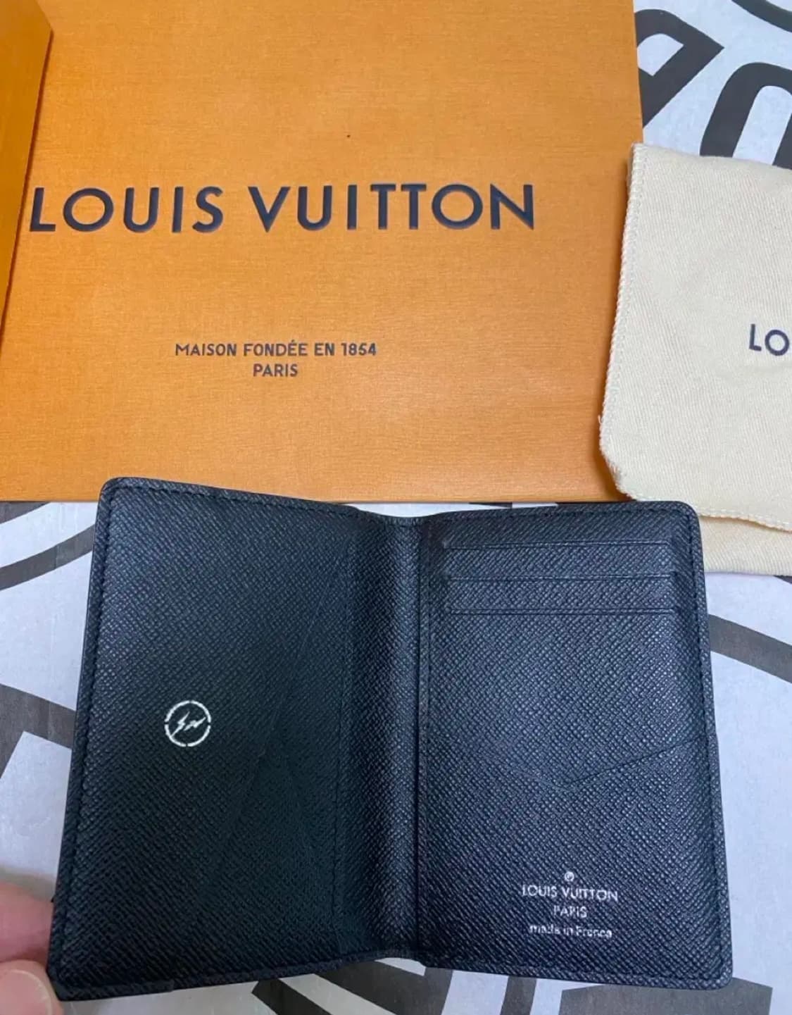[Free] 루이비통 x 프라그먼트 카드지갑 상품이미지5
