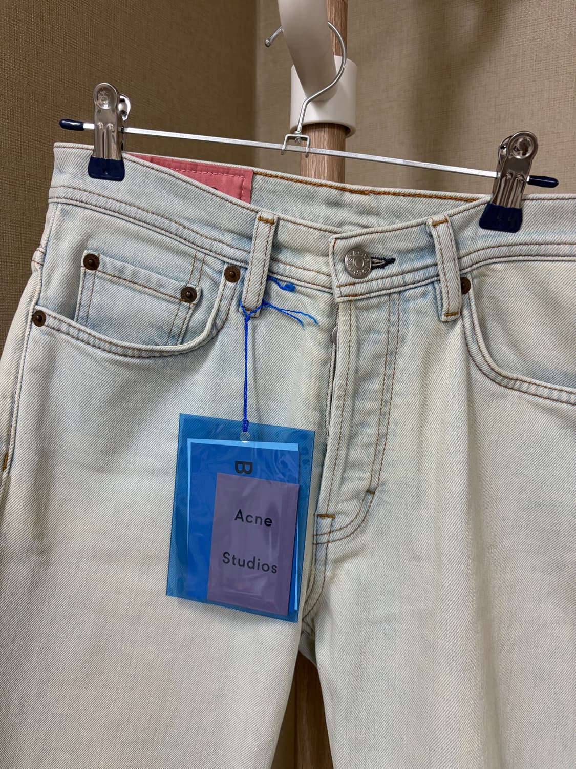 [28] 아크네 스튜디오 블라쿤스트 리버 라이트블루 크롭진 상품이미지4